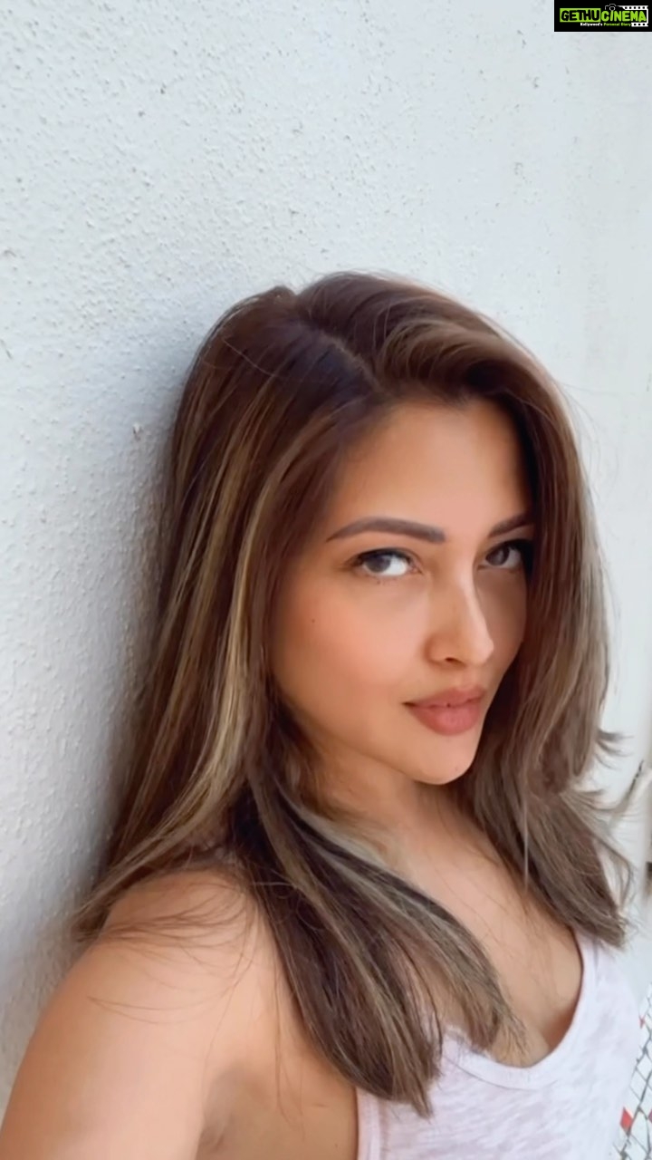 Riya Sen Instagram - isiliye Maine Pyar Kiya 💘
