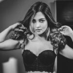 Riya Sen Instagram - Wake up to a @cameo ? Link in bio ! Photo @areesz Styling @tinatandon_official
