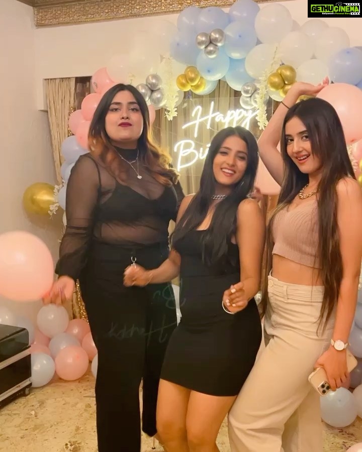 Riya Sharma Instagram - Tb to my @ulkagupta ‘s birthdayyy 🤍🤍 Shame I don’t have any good pictures from that day apart from this 🥲 P.s. Cheers to these fun energetic souls and absolute cuties @ulkagupta @sumbul_touqeer @priyamallickofficial @nidhibhavsar_official @poojaa_singh_ @guptainji 🤍🤍 #blessedwiththebest #throwback #girlgang Mumbai, Maharashtra