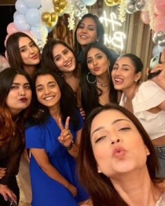 Riya Sharma Instagram - Tb to my @ulkagupta ‘s birthdayyy 🤍🤍
Shame I don’t have any good pictures from that day apart from this 🥲

P.s. Cheers to these fun energetic souls and absolute cuties @ulkagupta @sumbul_touqeer @priyamallickofficial @nidhibhavsar_official @poojaa_singh_ @guptainji 🤍🤍

#blessedwiththebest #throwback #girlgang