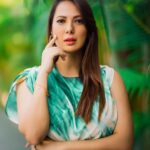 Rochelle Rao Instagram - What do you think is on my mind? Best answers get a mention in my stories.. HMU @sharaddhamnaskar Shot & edited by @being_flamingo @flamingo.productions