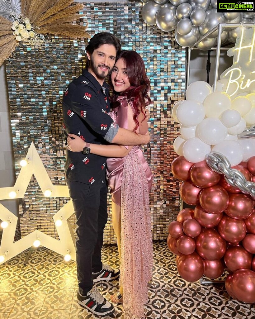 Rohan Mehra Instagram - Yeh rishta bahut khaas hai! ❤️ Yeh rishta bana hai kuch ‘khatti meethi’ yadoon se.🤩 Yeh rishta bana hai meri behna ke nakhron, drama and lots of pyaar se! Teri ek smile! And my day is made. Meri Pyaari Behna, on your birthday, your brother wants you to know that he’ll do anything to keep that smile on. Happy Birthday, My Rockstar! Go break another glass ceiling! Every time, I look at you, my heart is filled with pride.😎 You have grown up to be an incredibly fierce and fabulous young lady, who is just unstoppable! 🧿 @ashnoorkaur 🤍