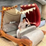 Rohan Mehra Instagram - Hello 👋 from Abu Dhabi 🇦🇪 . . . @wbworldad @yasisland @goldcoastfilmsofficial Warner Bros. World Abu Dhabi