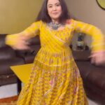 Roopal Tyagi Instagram - Sun saathiya is my favourite part 💃 🥰 #trendingreels #grwm #dancereels