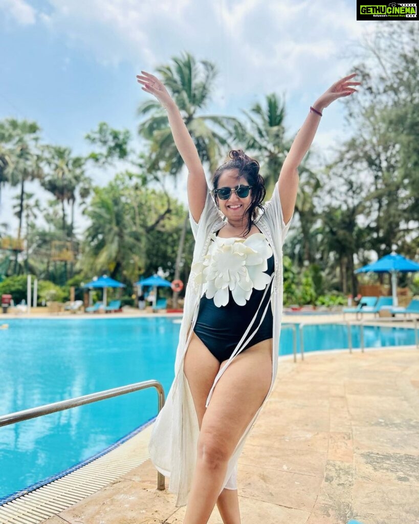 Roopal Tyagi Instagram - You’re only one swim away from a good mood 🥽 🏊‍♀️ ☀️ #summervibes #swim #swimwearindia