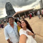 Roopal Tyagi Instagram - Pees do astitva mera, Aur kar do choora choora, Purn hone do mujhe aur, Hone do ab poora poora #aumnamahshivaya #adiyogi #omnamahshivaya #shiva Bangalore, India