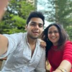 Roopal Tyagi Instagram - 🍓 🦋 🎉 🥘 👫 📍 @atbutterflyhigh @tryst.mumbai #BroInTheBay #siblings #mumbai Mumbai, Maharashtra