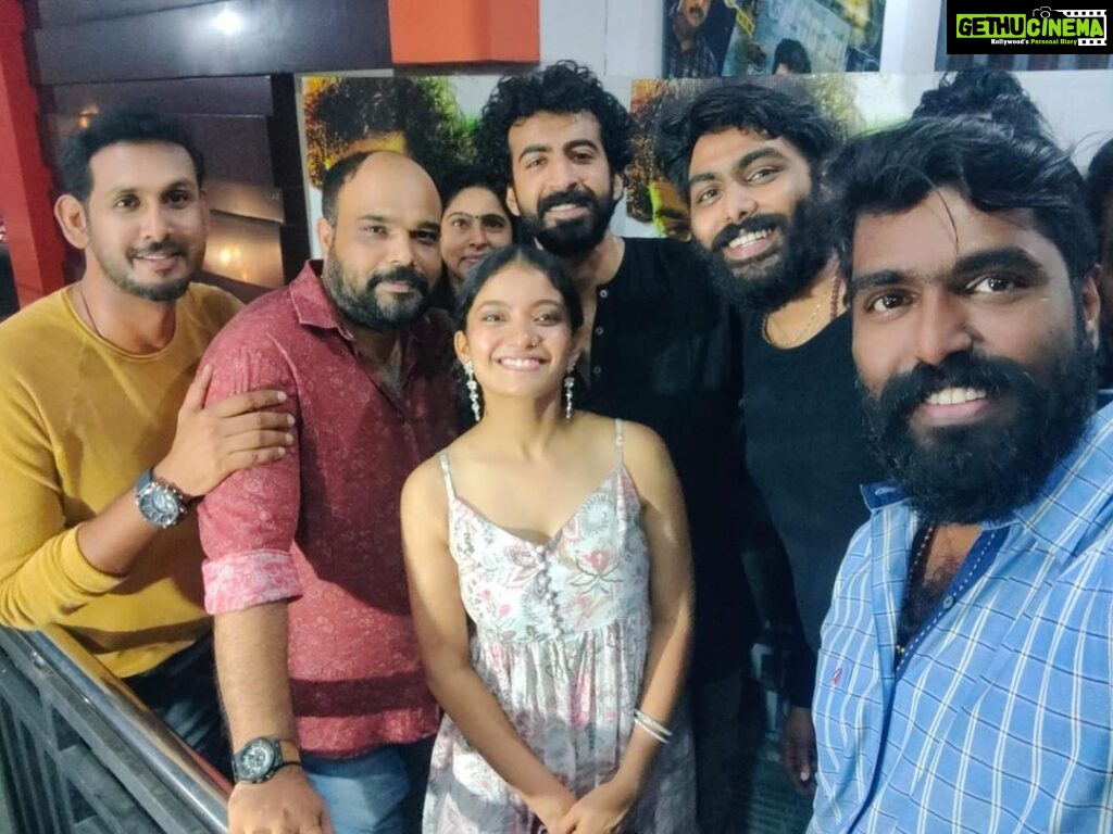 Roshan Mathew Instagram - Caught up with the ND gang last night. Caught the film as well. Did you? Will you? And will you share thoughts? Okay thanks. @directorvysakh @benanna_love @ranjin__raj @abhilash__pillaii #Kailas Many thanks to @iamantojoseph for making this possible :)