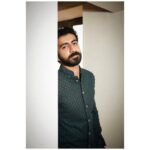 Roshan Mathew Instagram - @roshan.matthew in @kunalrawalofficial , basically Zulfi all spruced up 🤓 📸 @shivamguptaphotography . . . #roshanmathew #celebritystyle #lookoftheday #style