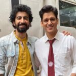 Roshan Mathew Instagram - Thank you for all the love you’ve shown #Darlings. It’s been absolutely overwhelming. Much love and hugs to our entire team, most of who are not in these photos (sorry!). And to the lovely people at @netflix_in for really putting this film out there. And to all of you. For watching and saying things about the film. Good things, debates, opinions, criticism, and discussions. In the long run they’re all going to help. Special hugs to @ghantaghartalkies and @castingbay where it all began :) @jasmeet_k_reen @aliaabhatt @_gauravverma @eternalsunshineproduction @redchilliesent @shefalishahofficial @itsvijayvarma @im_anilmehta @vishalrbhardwaj @badwelkar #Satish @iprashantpillai