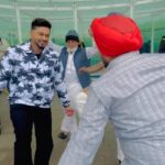 Roshan Prince Instagram - #binabandchalengland Shooting ❤️❤️ ਕਮਾਲ ਈ ਹੋਈ ਪਈ ਐ ਇਸ ਬਾਰ ਤਾਂ ….. London, United Kingdom