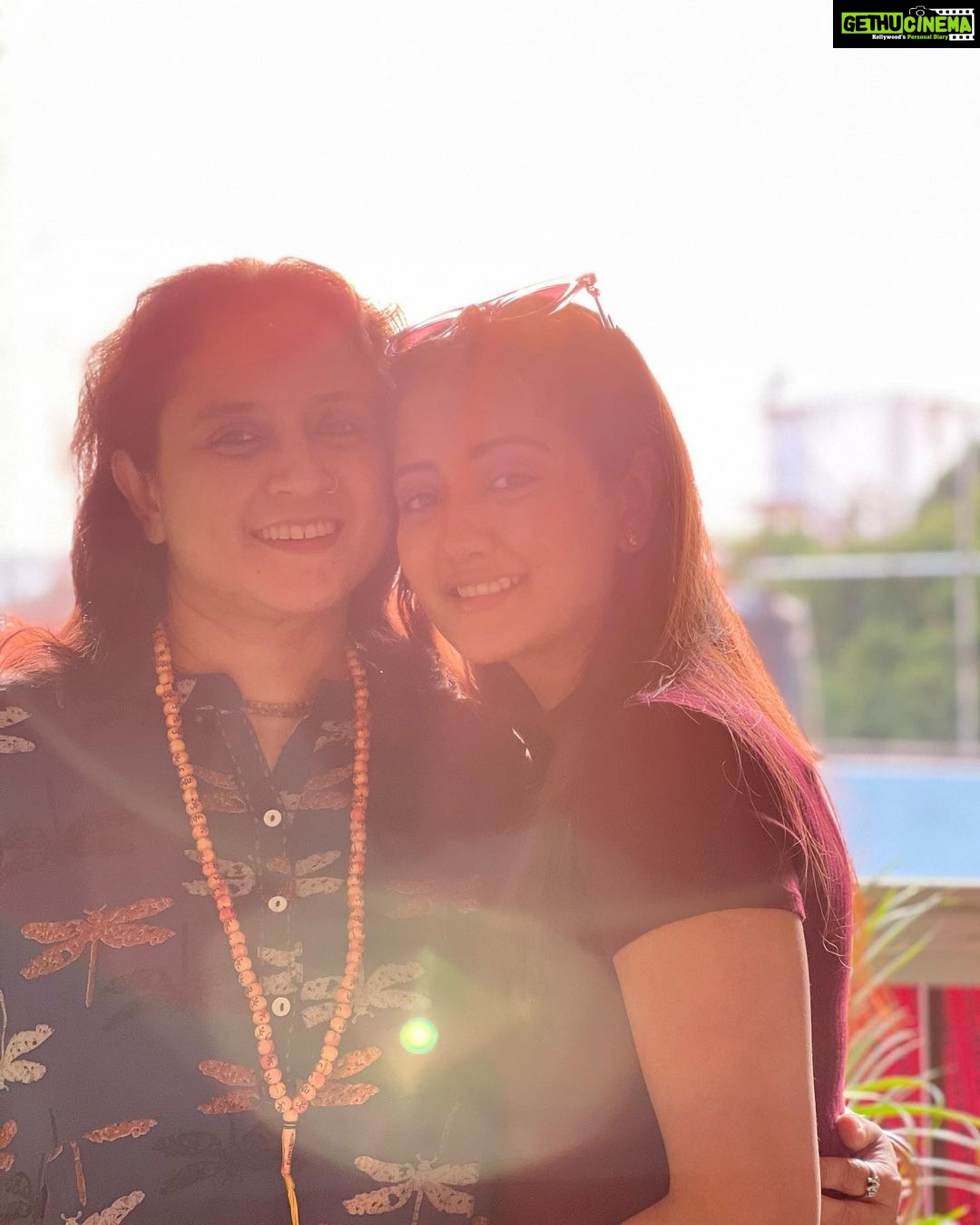 Roshmi Banik Instagram - I’m nothing without you my lifeline…! #grateful for everything. Love you ❤️🧿🙏🏻😘 . . . . #mothersday #mom #love #blessed #grateful #happy #life