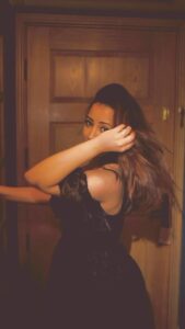 Roshmi Banik Instagram - 🛸👄
.
.
.
.
#roshmibanik #love #slowmotion #trendingreels #viralvideos #reelsinstagram #reels #reelitfeelit