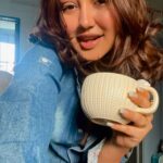 Roshmi Banik Instagram - Just an usual coffee dance! 🙃👱🏻‍♀️ . . . . #roshmibanik #coffee #dance #dancereels #motivation #grateful