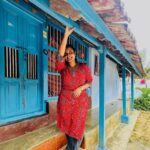 Roshna Ann Roy Instagram - .. I love to talk about nothing. It's the only .. thing I know anything about. ..🧡🤍. . . 💛 Palakkad Palakkad