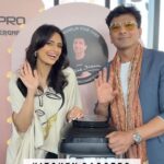 Roshni Chopra Instagram - Ad | If you could add one of these MasterPRO by @bergnerindia appliances to your kitchen, which would it be? @vikaskhannagroup recommended, I’m blown away by ALL! 1. The Dual Air Fryer - A game changer with POWERDUO TECHNOLOGY and 2 independent cooking zones. It cooks 2 different foods simultaneously, in different ways keeping their flavour intact and finishing at the same time! 2. Smokeless Grill - which offers the flavors of an outdoor barbecue and the speed and versatility of an air fryer, all in one easy-to-use, clean, safe and smoke-free tabletop appliance. Grills, bakes, fries without oil, dehydrates, roasts... and has 5 functions in a single food processor. 3. Fry Cook - the ultimate kitchen appliance, which works for ALL TYPES OF COOKING, has 17 presets & can air fry, bake, roast, pressure cook, slow cook, and much more ✨ Let me know in the comments 👇 #Bergner #BergnerIndia #DualAirFryer #SmokelessGrill #Frycook #Masterpro #rorecipes #kitchen #kitcheninnovations #vikaskhanna