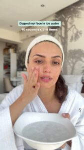 Roshni Chopra Instagram - Ice Water Dip Facial 🧊💦#Robeauty tries it - and LOVES IT! I guess there’s a good reason so many actors and celebrities swear by this practice !
HOW TO - After cleansing dip your face for 10-30 seconds in ice water - wakes you up , depuffs the face and especially the under eyes & gives an amazing chiselled glow which I am here for 🙌✨

#robeautywednesday #beautyhacks #naturalbeauty #icefacial