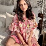 Roshni Chopra Instagram - I got 99 problems but looking cute isn’t one of them 🌸🫶🥰 In @pankajandnidhi #springootd #hellospring #rostyle #ootd #indiandesigners #pankajandnidhi