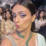 Roshni Chopra Instagram - What a Night ✨🙌in @asalabusandeep for their showcase for the Cancer Patients Aid Association! @cpaaindia - so much heart and what a great effort to raise awareness and funds for cancer relief . Jewelry by @mahesh_notandass @vandalsworld_unofficial #rostyle #sari #abujanisandeepkhosla #asal #jewelbox #jewelry #ootd #sorced