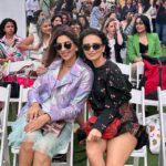 Roshni Chopra Instagram – Mama on the move ❤️ swipe to meet the mom tribe from a fun afternoon. @chefchinuvaze @anitahassanandani @simone.khambatta 

Thank you @slurrpfarm for bringing us all together – let’s change the narrative to #yesmoms 

Wearing @shopverb Taj Lands End, Mumbai