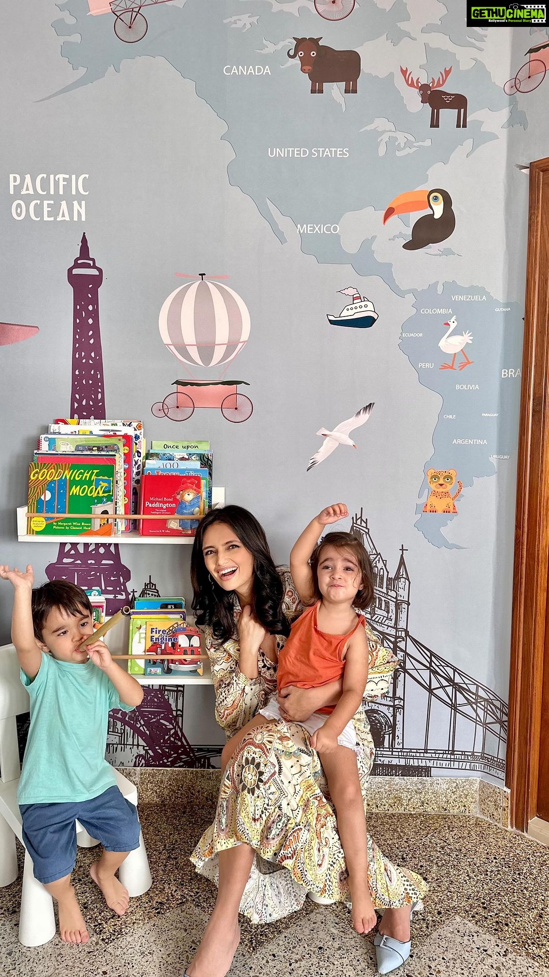 Roshni Chopra Instagram - Call me ‘Masi Poppins’ - first #rohomemakeover for my beautiful babies Evaan and Sophia ‘s mumbai nursery ! Loved the custom wallpaper by @udchomes @digitalwallpapersindia . Thank you @pr.richagupta your team is ace ✨ #rohome #roomdecor #kidsroom #wallpaper #nursery #interiordecor
