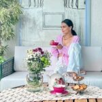 Roshni Chopra Instagram - BALCONY MAKEOVER 💕 @loomcraftsluxuryfurniture are made in india , totally weather resistant outdoor furniture- the best part is that the company provides employment to underprivileged women promoting local craft and totally matching international standards - not an ad , I just loved their product so had to share ! #Rohome #balcony #outdoorfurniture #homedecor #interiordesign #indiamade