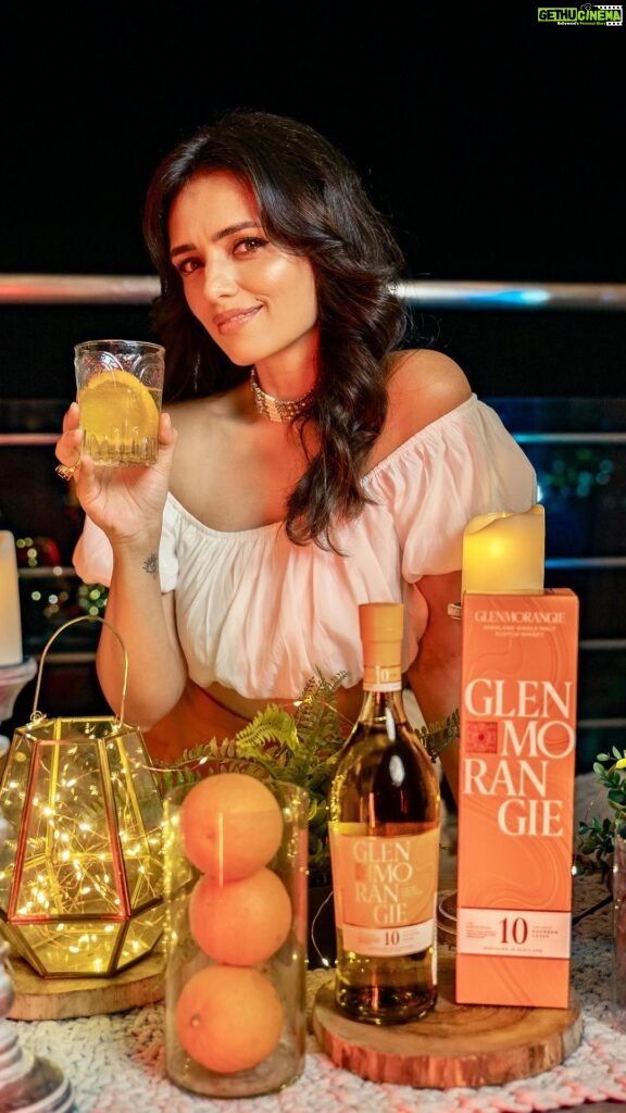 Roshni Chopra Instagram - Ad | At home parties with my favourite people made better with @Glenmorangie single malt Scotch Whisky - where the maximum city comes alive in good company and exceptional taste this is where memories are made ❤️🥃 Drink Responsibly. Not for viewing for people under 25 years. #DeliciousDesignProject #TryNow
