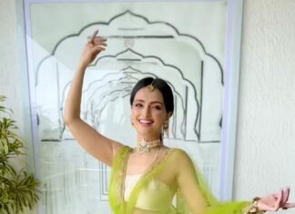 Roshni Chopra Instagram - 💚#dupatta drapes are back and this one is a MUST TRY! Perfect for a Sangeet night where you want to dance the night away ! #lehenga by @shantibanaras #rovive #indianwedding #sangeet #mehendi #draping #benarasi #summerwedding