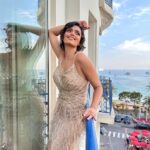 Roshni Chopra Instagram – Look Ma – I’m living the dream ✨
In @simacouture_paris 
And 👠@enricocuini 
for the world premiere of AGRA ❤️

@festivaldecannes #cannes Hotel Martinez