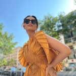 Roshni Chopra Instagram – Pinch me .. I woke up in Cannes 👀🌻🌞💛✨
Wearing @vaishalisstudio Cannes, France – French Riviera