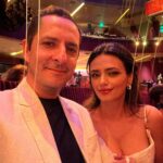 Roshni Chopra Instagram - Broadway in the Bay 🎵❤️✨ This is us at the opening night of The Sound of Music Musical at @nmacc.india - what an incredible venue I’m still pinching myself to believe this exists in mumbai ! And to witness an iconic broadway musical in my own city (my absolute favourite part was the live orchestra 🎻🎹🎷) the heart is full of Joy ! #TheSoundOfMusicAtNMACC #NitaMukeshAmbaniCulturalCentre #TheSoundOfMusicGlobalTour Nita Mukesh Ambani Cultural Centre