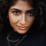 Roshni Prakash Instagram - Fluent in brown eyes. 🕸️
