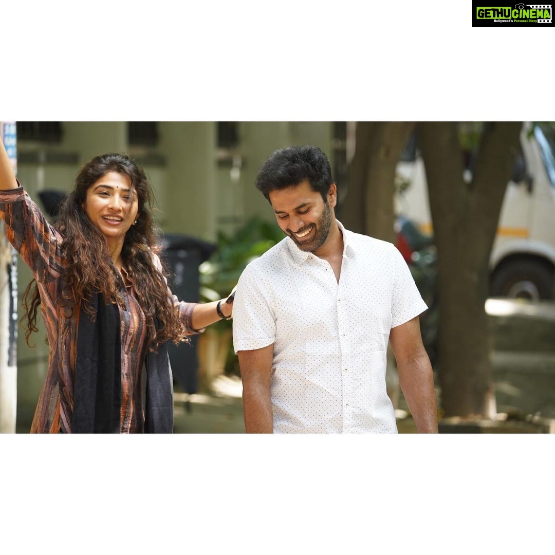 Roshni Prakash Instagram - How do I express this confusion in my head? This melancholy? I have always wanted to be seen and recognised as an actor who loves meaningful roles. But now that I can see the light at the end of this tunnel, why is my heart so heavy? Appu sir β€οΈ Though I never got a chance to share the screen with him, his aura was felt on every single day of the Lucky Man journey. I feel extremely lucky that he knew I existed. How I wish he was here today. Lucky Man was a ball to work on. @nagendraprasad sir, your child like nature and the ever loving smile kept me through the shoot. π @darlingkrishna your humility and easy going nature caught my eyes. Will miss the time we spent talking cinema and pulling each other's leg. π€ @drbhushan , a man of less words, my impression on you grew ten folds higher after meeting you. So talented, grounded and a witty company. You are full of heart βΊοΈπ @sangeethashringeri you are my absolute favourite, the composure, the strength and yet the gentleness. So much to learn from you. A girl with a strong spine and a beautiful mind. I carry your friendship close to my heart. π This is my team, made with determination, hard work, humbleness and the willingness to give everything for the role. We really did get lucky with Lucky Man. β€οΈ #appuliveson #luckyman