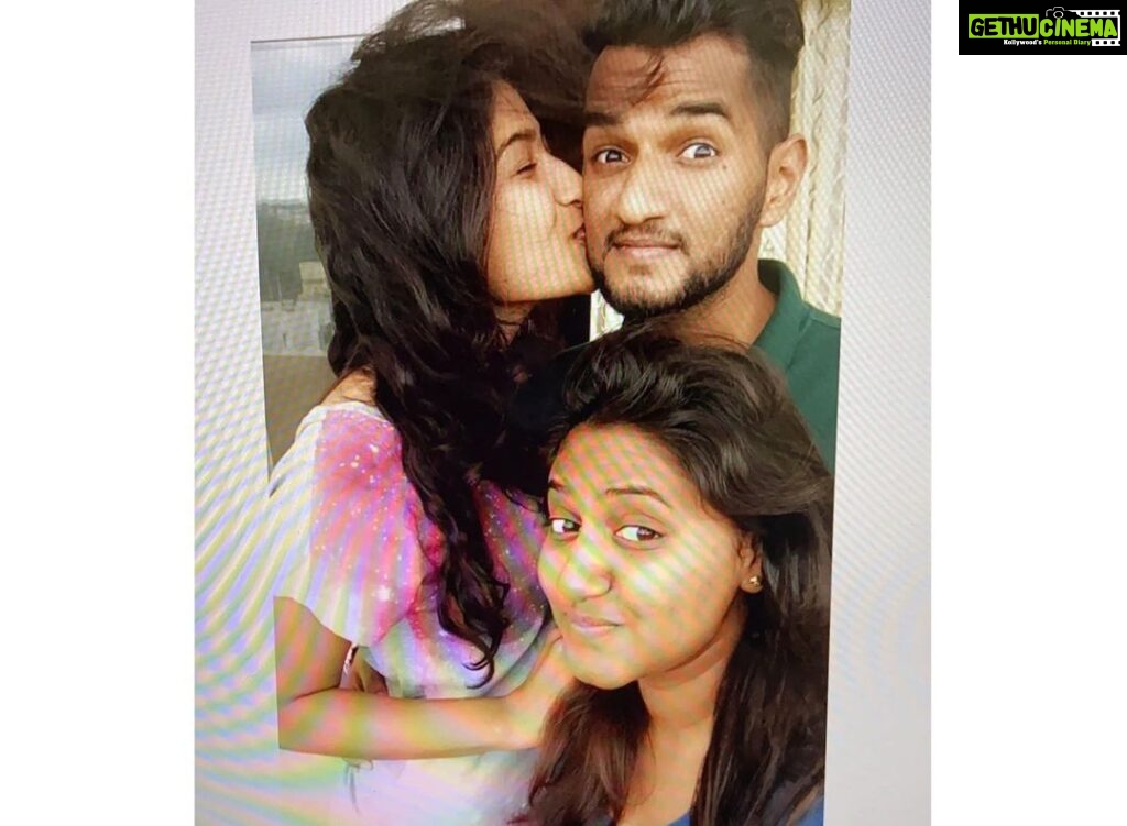 Roshni Prakash Instagram - Making them uncomfortable Then, Now & Forever 😂❤️ #thirdwheelinglikeapro 😎