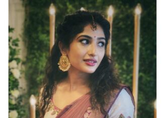 Roshni Prakash Instagram - Jimikki kammal ✨