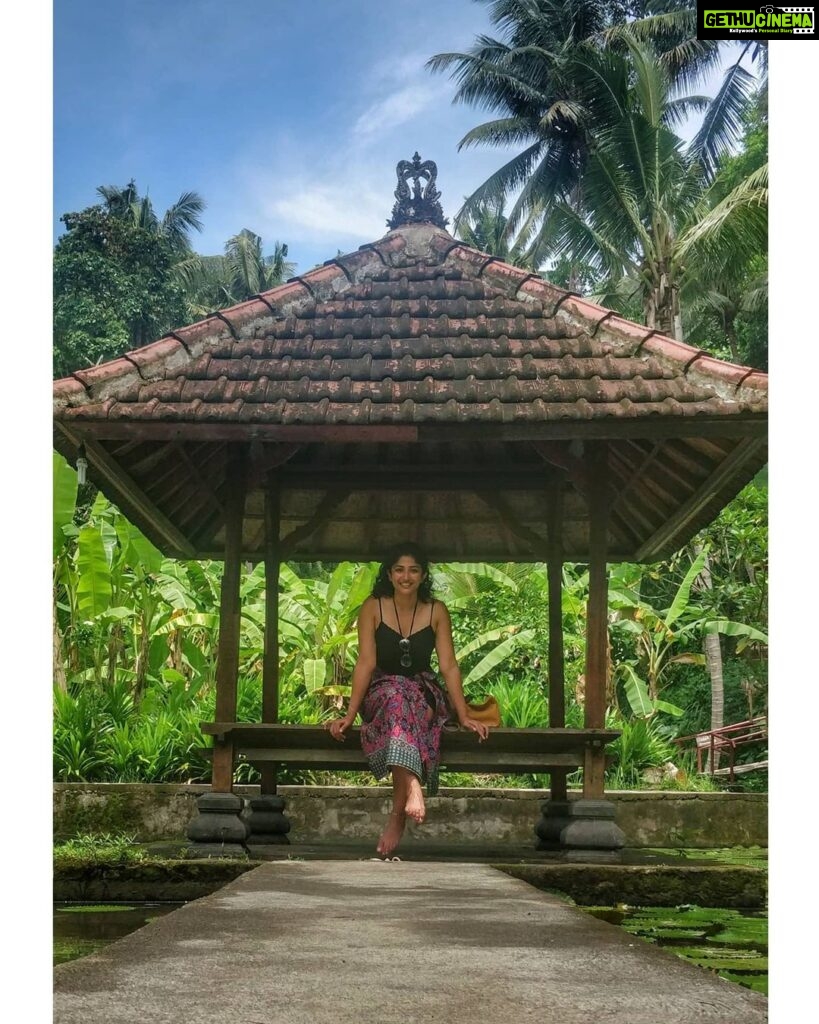 Roshni Prakash Instagram - Going bananas over Bali. ☀️🍃 #tb Ubud, Bali, Indonesia