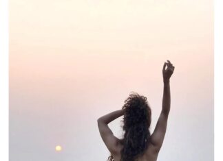 Roshni Prakash Instagram - Good morning, 2021🕊️✨ Goa, India
