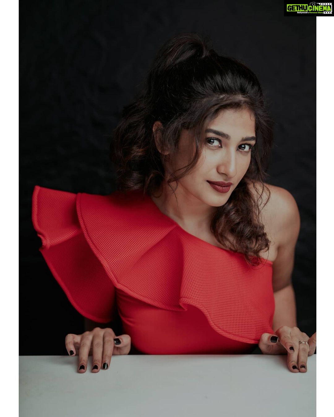 Roshni Prakash Instagram - Sugar, Spice and everything Nice. ðŸŒ