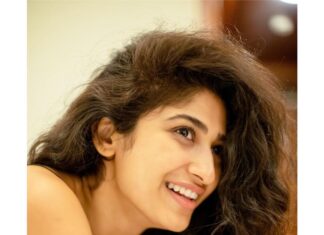 Roshni Prakash Instagram - One more day to go. 🙃 Haven’t felt so many butterflies in a long time. #luckyman P.C : @arunprasath_photography ✨