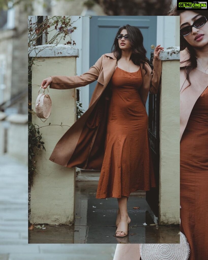 Roshni Prakash Instagram - Miss independent 💋