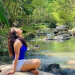 Roshni Prakash Instagram - Life recently ☀️🐚🏝️ Pic 1 : A thirst to explore lead me to this place. Absolute bliss. 📍Somewhere between Nagercoil and Keeriparai. Pic 2 : Post pack up on our way to the hotel, decided to play with tides. Best decision ever. Pic 3 : My pretty amma was my home away from home. ❤️ Pic 4 , 5 , 6 : Made some new friends. Meet Rudra, Charvi and Maha. What beautiful eyes man! Pic 7 : Rudra showed me where & how to chill like a boss. Pic 8 : Tanned and happy. I blame the beach. Pic 9 : Woke up at 4 am on my only off day to witness this. Worth it. ✨ Pic 10 : Kanyakumari serving me with insane sunset views. I’m sold. 🫶 Kanyakumari-கன்னியாகுமரி