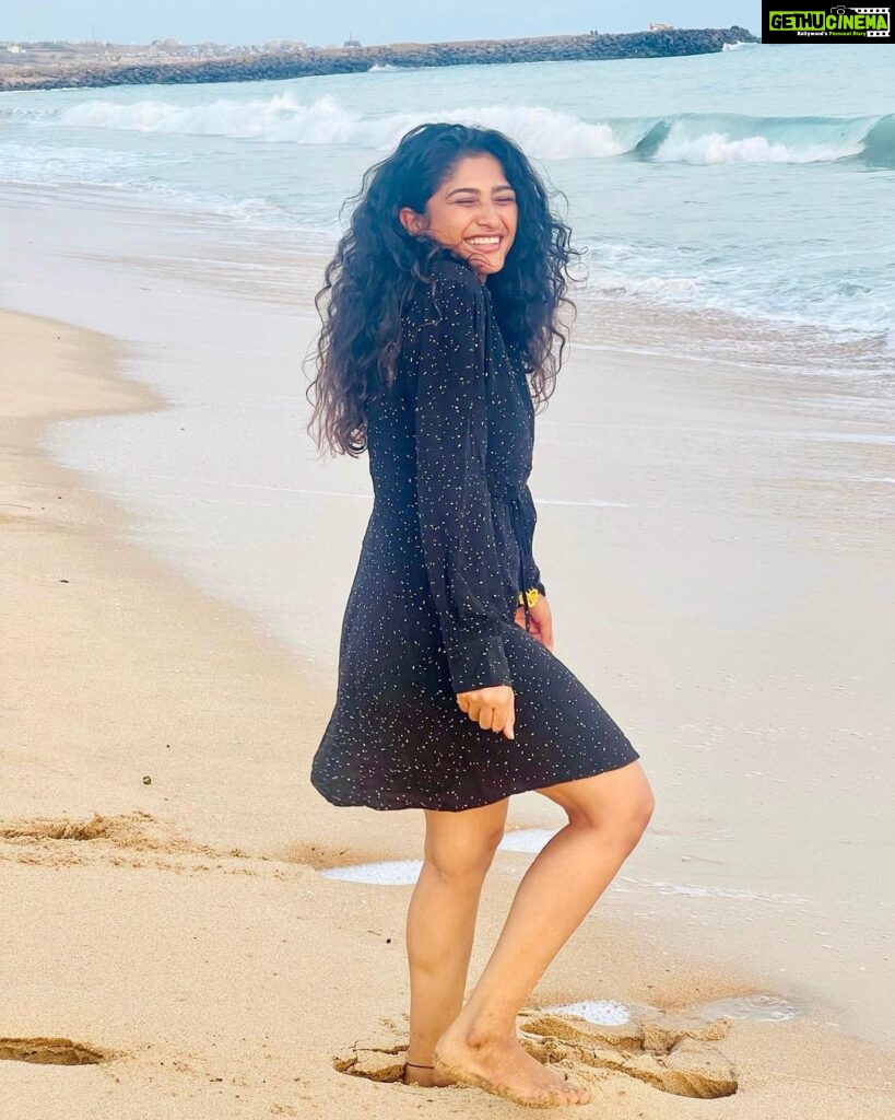Roshni Prakash Instagram - Life recently ☀️🐚🏝️ Pic 1 : A thirst to explore lead me to this place. Absolute bliss. 📍Somewhere between Nagercoil and Keeriparai. Pic 2 : Post pack up on our way to the hotel, decided to play with tides. Best decision ever. Pic 3 : My pretty amma was my home away from home. ❤️ Pic 4 , 5 , 6 : Made some new friends. Meet Rudra, Charvi and Maha. What beautiful eyes man! Pic 7 : Rudra showed me where & how to chill like a boss. Pic 8 : Tanned and happy. I blame the beach. Pic 9 : Woke up at 4 am on my only off day to witness this. Worth it. ✨ Pic 10 : Kanyakumari serving me with insane sunset views. I’m sold. 🫶 Kanyakumari-கன்னியாகுமரி