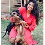 Roshni Prakash Instagram - I asked Cupid to fetch me a valentine and here you guys are. ❣️🐾 Obi and Doobi. ✨ P.S: Swipe right for reality 🥲