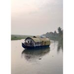 Roshni Prakash Instagram - Ee naadu adipoli. 🌴🛶🫶 Kumarakom, Kerala