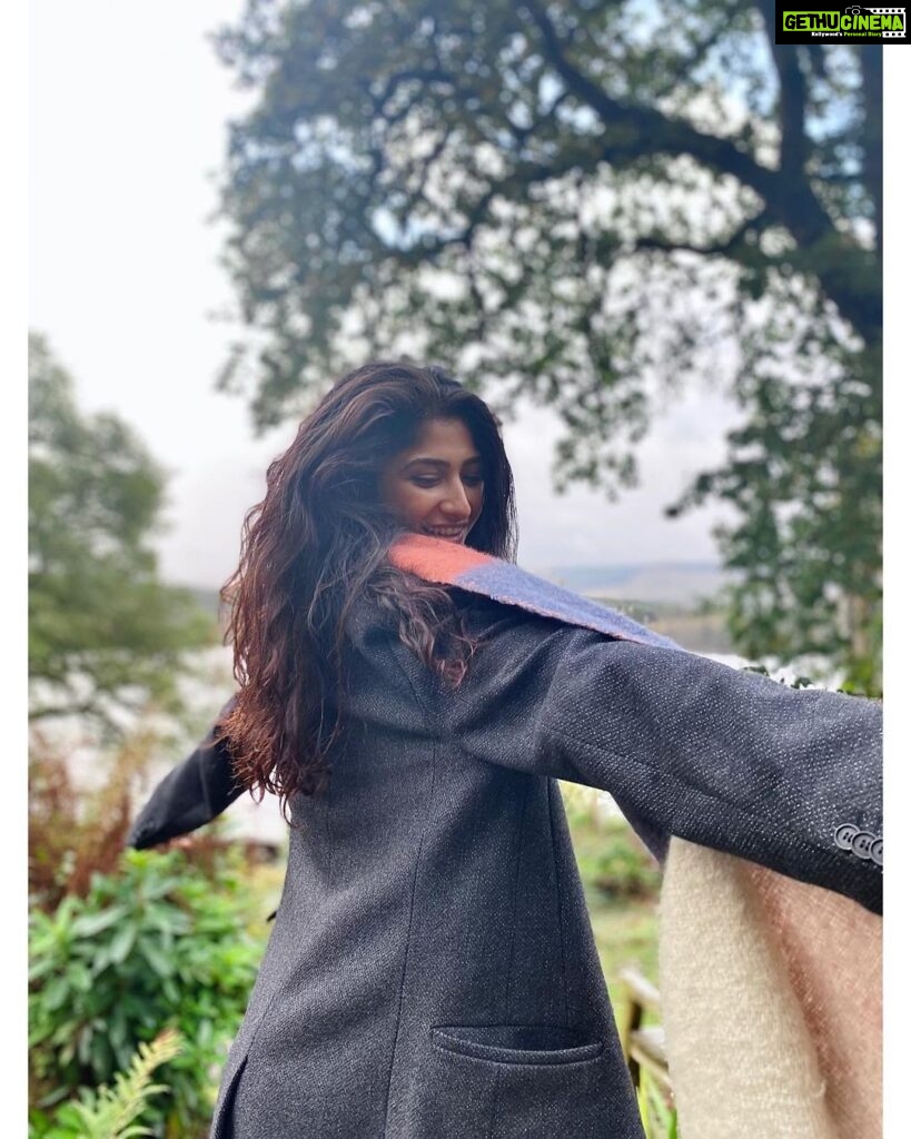 Roshni Prakash Instagram - I would still tell my past self to love as hard as she did, and I will tell my future self to love even harder. 💌 #loveisalwaystheanswer P.C : @filmmaker9 ✨ Taynuilt
