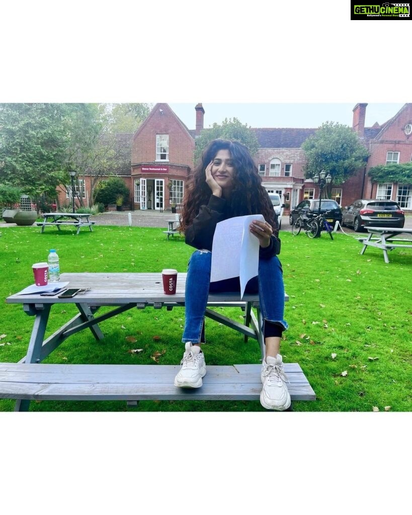 Roshni Prakash Instagram - BRB, Reading my dream. 🤎🎬 #actorslife #scriptready #letsgoforatake Ipswich, Suffolk