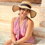 Roshni Walia Instagram - Feeling good, living better ☀️ . . The Portugal renaissance @stayvista_official ☀️ . . . #roshniwalia #poolday #goadiaries #hosted #villa #travel #sponsored #goa #explore #lifestyle 🔚 Goa