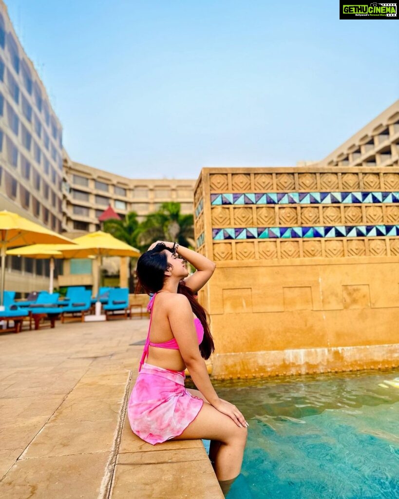 Roshni Walia Instagram - I was mermaid for this…… 🧜‍♀️ ☀️💗🔚 JW Marriott Mumbai Juhu