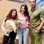 Roshni Walia Instagram - Feeling incredibly honored and grateful to have been invited by the @jf.yolofoundation & @jacquelinef143 , an amazing initiative that is dedicated to aiding and protecting animals. It has been an incredible experience attending the event alongside the passionate team, making a positive impact on the lives of our furry friends 🐶 . . #YOLOFoundation #AnimalAid #Grateful #Roshniwalia #jaqlinefernandes #sonusood #channelhumanity ✨🔚 Jio World Drive
