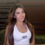 Roshni Walia Instagram - Kahani suno 🥰 . . . . . . . #reels #reelitfeelit #explore #instagram #foryou #cute #pov #date #trending #roshniwalia #remix ✨🔚